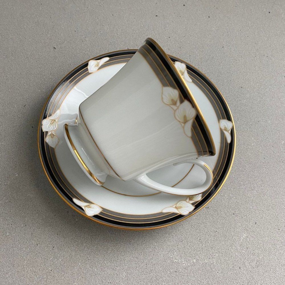 1985 Vintage Noritake Legendary Ellington Lily Design Footed Cup and Saucer Set